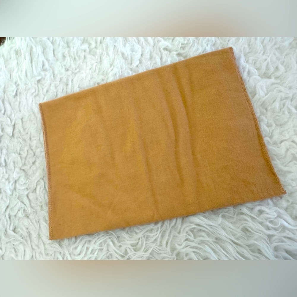 Louis Vuitton Tan Clutch dust bag - Picture 2 of 5